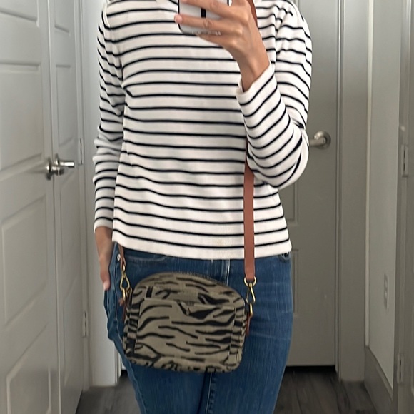💚NWT🤎 Madewell The Transport Camera Bag: Tiger Calf Hair Edition Green Olive - Picture 3 of 12